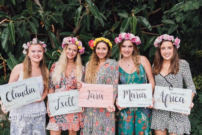 La bridal party de Lara