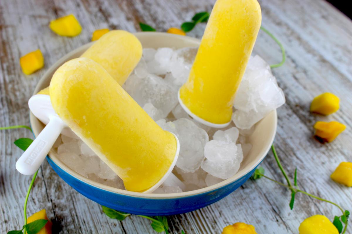 Polos de mango y yogur sin lactosa, sin grasa, sin azucar