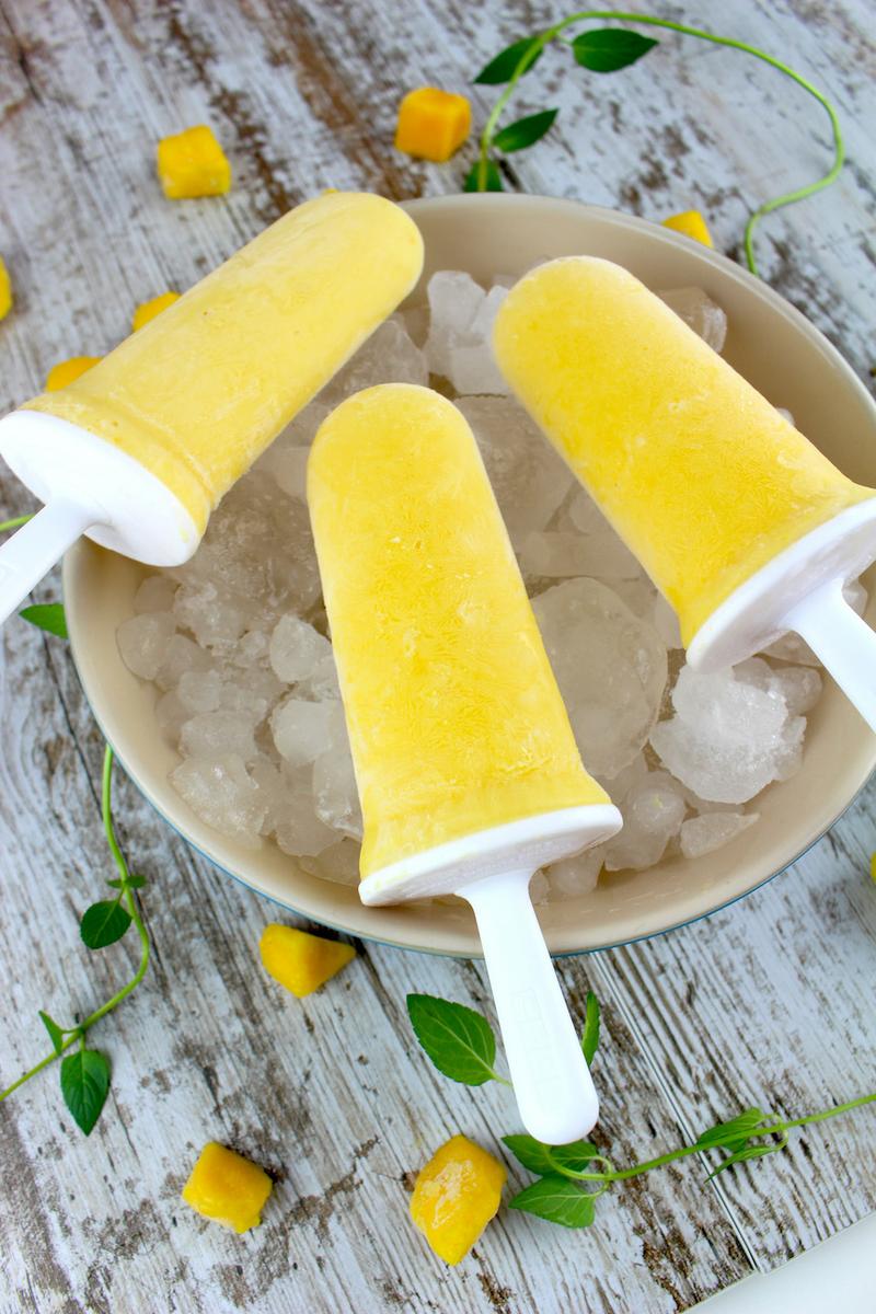 Polos de mango y yogur sin lactosa, sin grasa, sin azucar