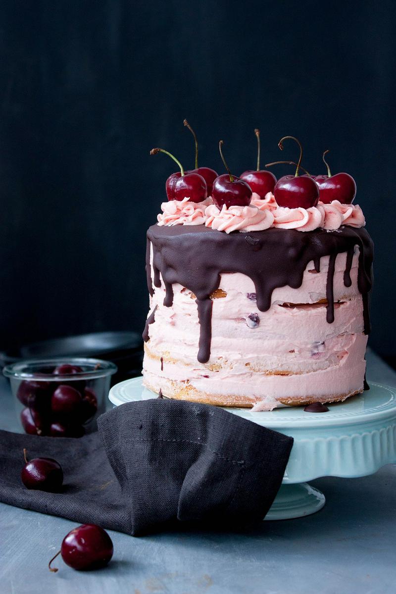 Tarta de cerezas y chocolate