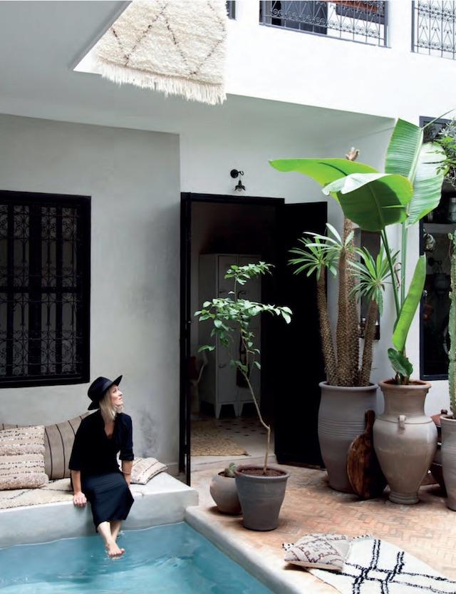 Decoración boho industrial en la terraza