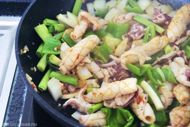 Calamares picantes al wok