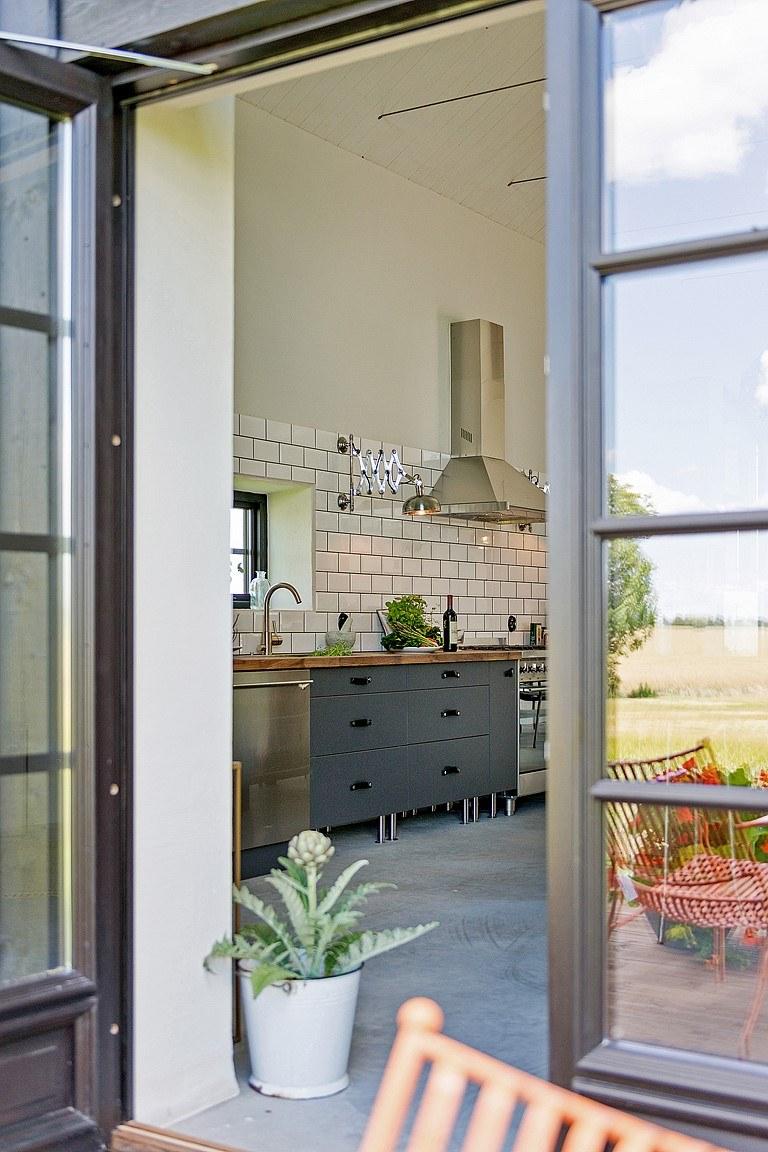 [Interior] Con vistas a la piscina | Decoración