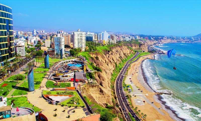 Acantilado en Lima, Perú