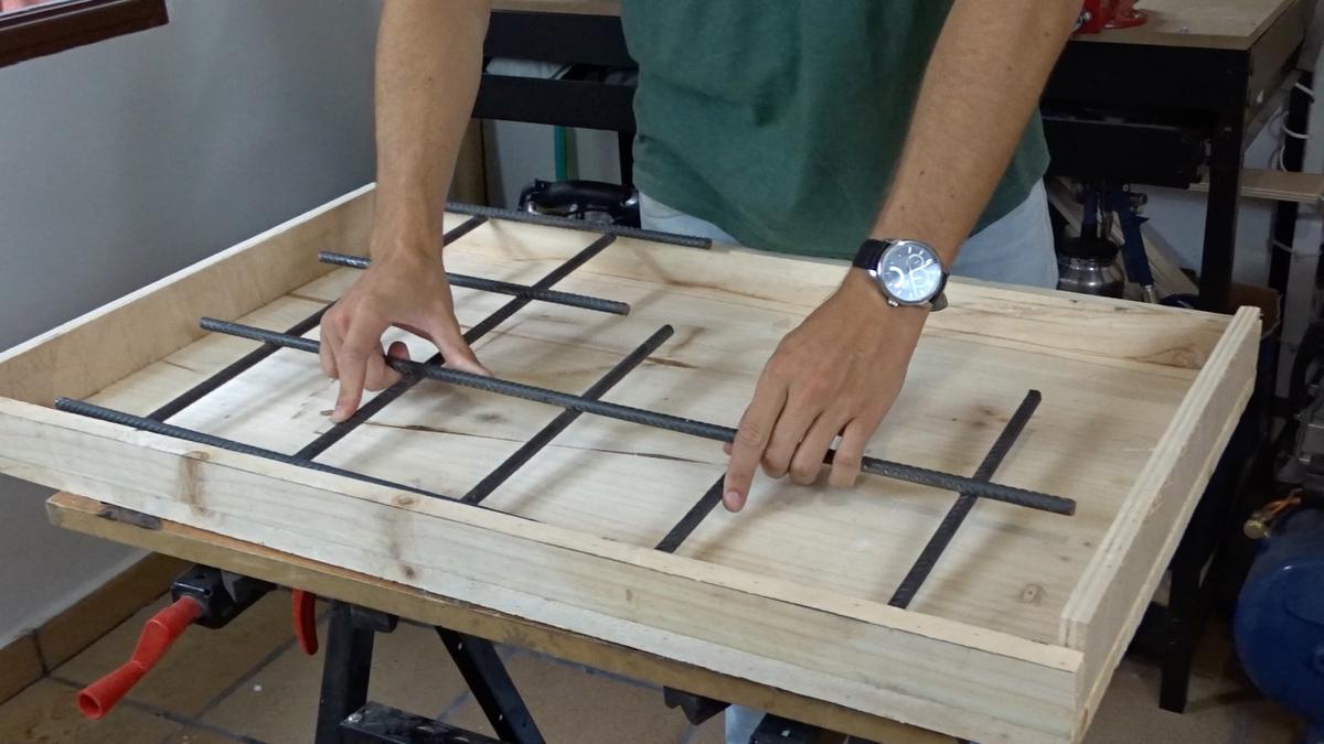 Macetero colgante de cemento