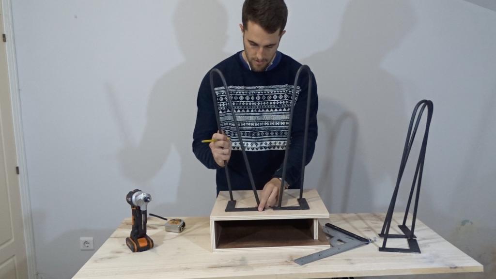 Medimos las patas de la mesa