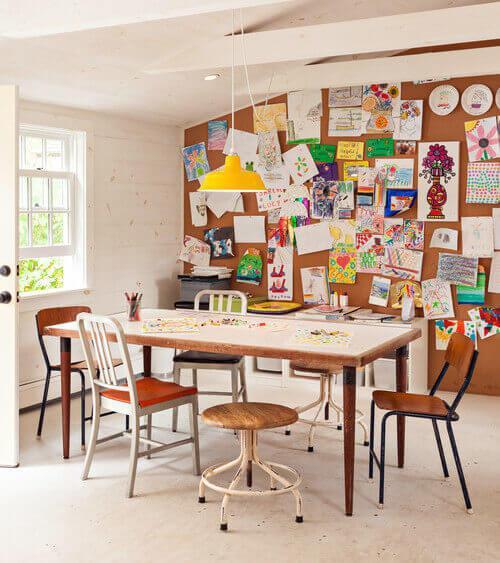 forrar una pared con tableros de corcho