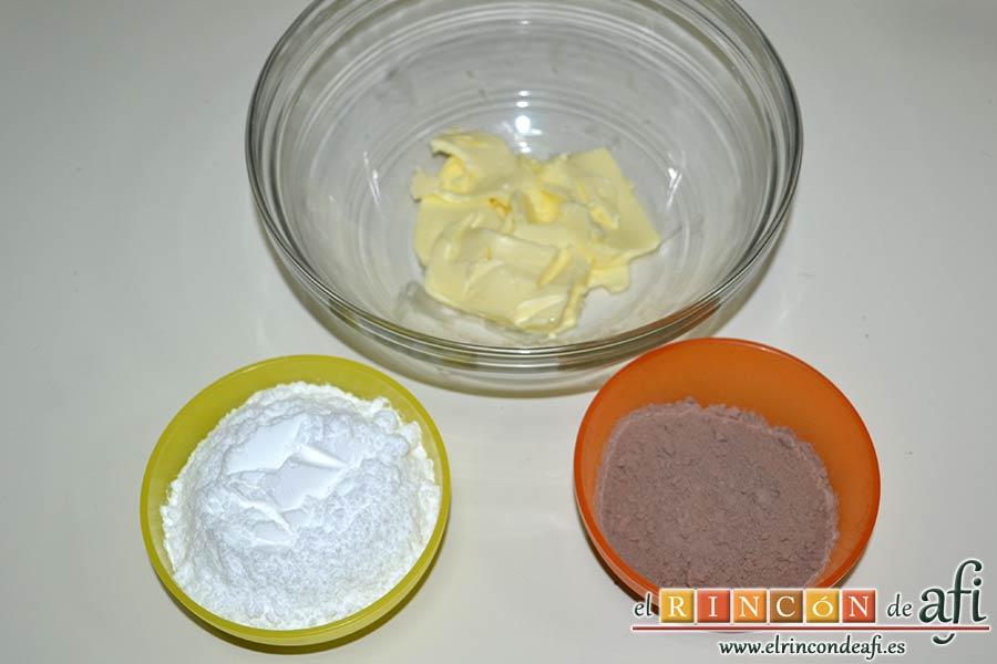 Magdalenas con frosting de chocolate, preparar los ingredientes principales del frosting de chocolate