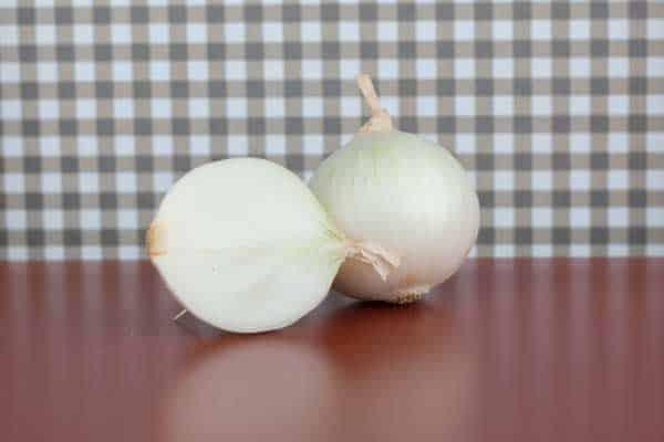 Cebolla_blanca_cortada