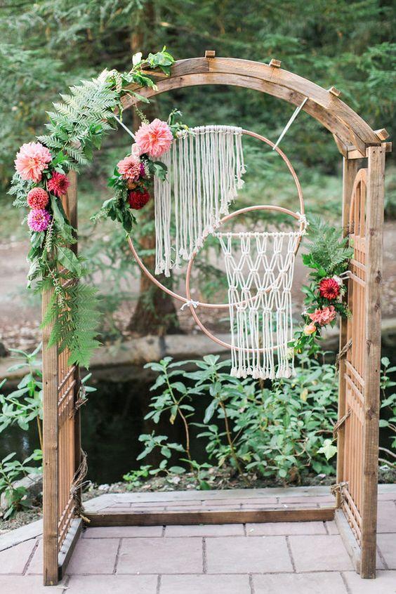 Arco de macramé para bodas. Ideas para boda Bohochic.