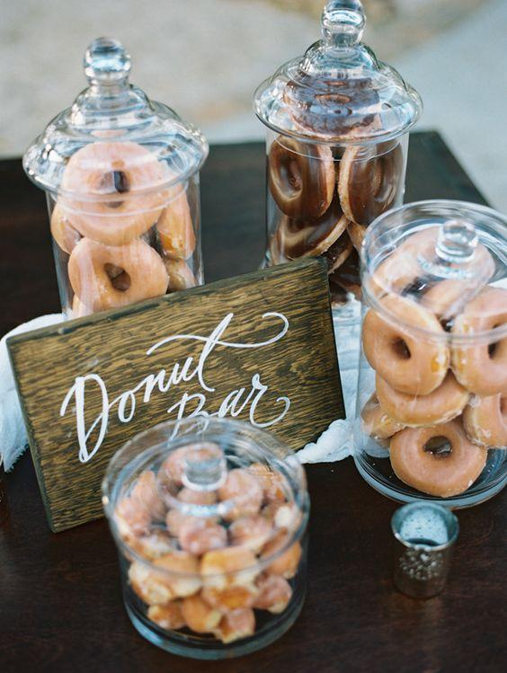 Donut bar para bodas. Candy bar. Ideas de boda. Blog de bodas.