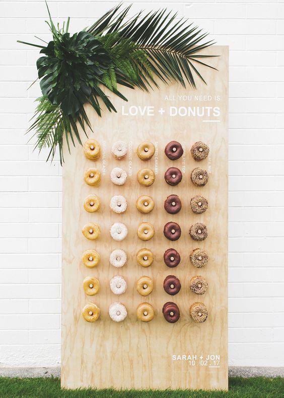 Barra de donuts. Ideas para bodas. Blog de bodas.