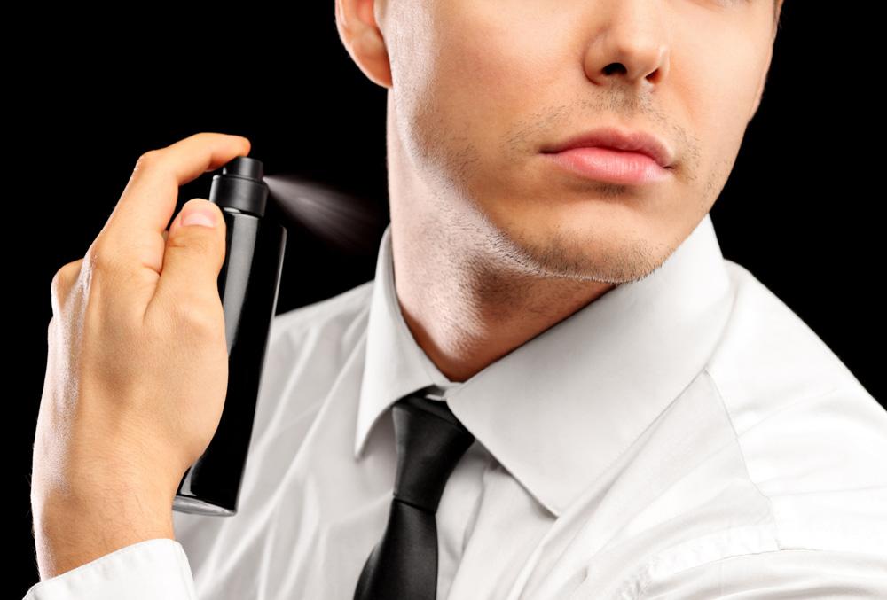 Aplicar Perfume Hombre