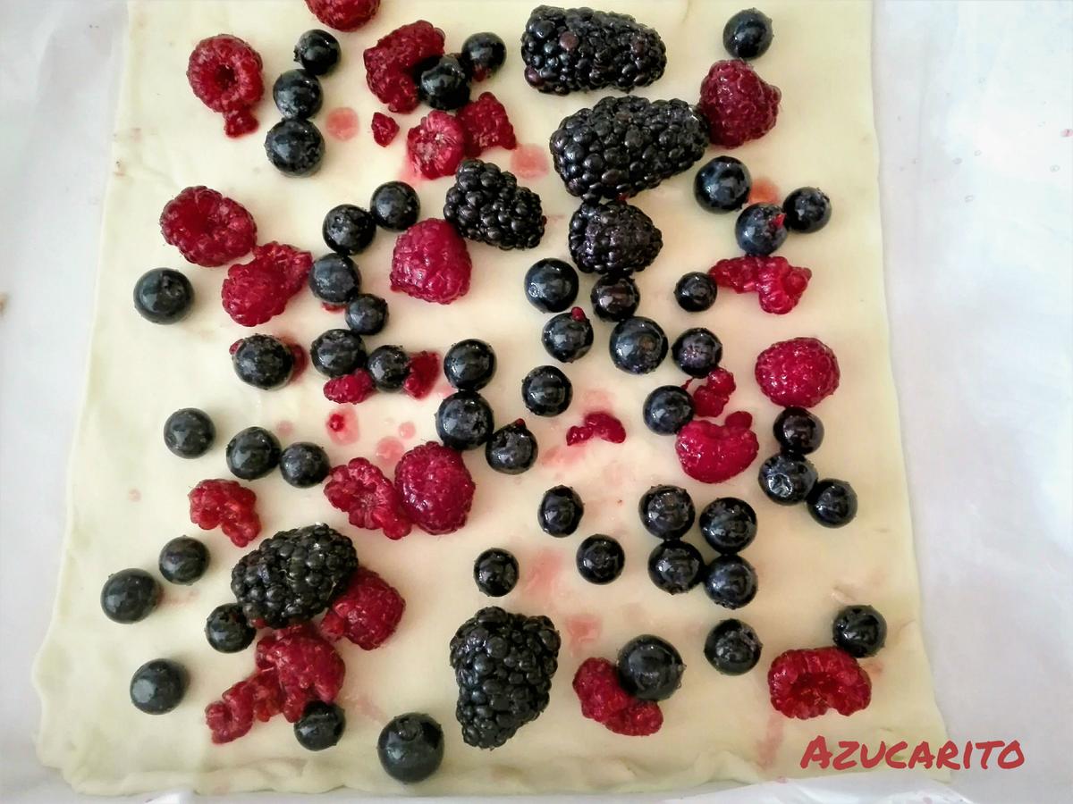 cuadrados de frutos del bosque con crumble (1)