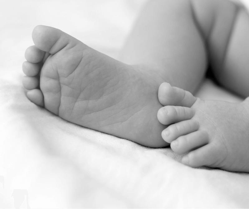 kitkasa-foto pies de bebé