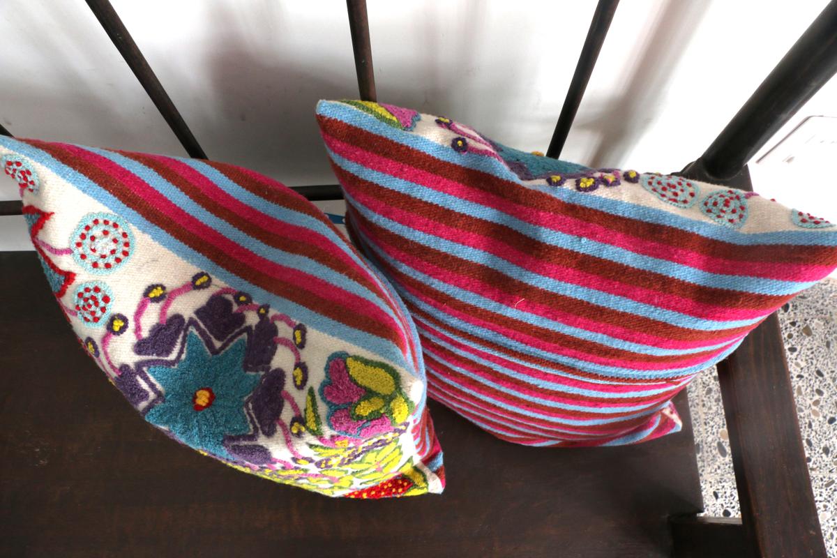 Colección manos del mundo