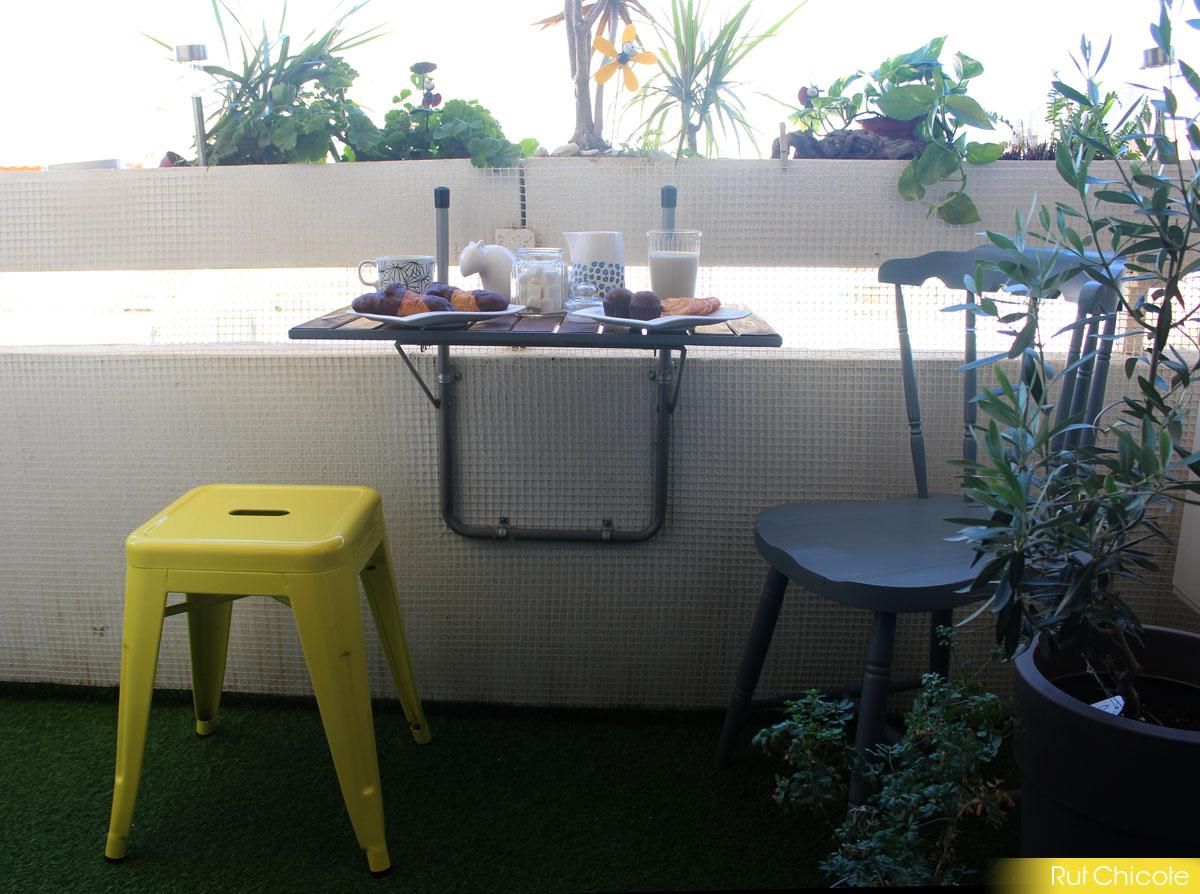 Nuestra terraza con el taburete de Sklum