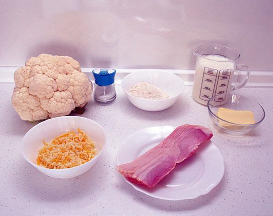 Coliflor gratinada con bechamel y bacon