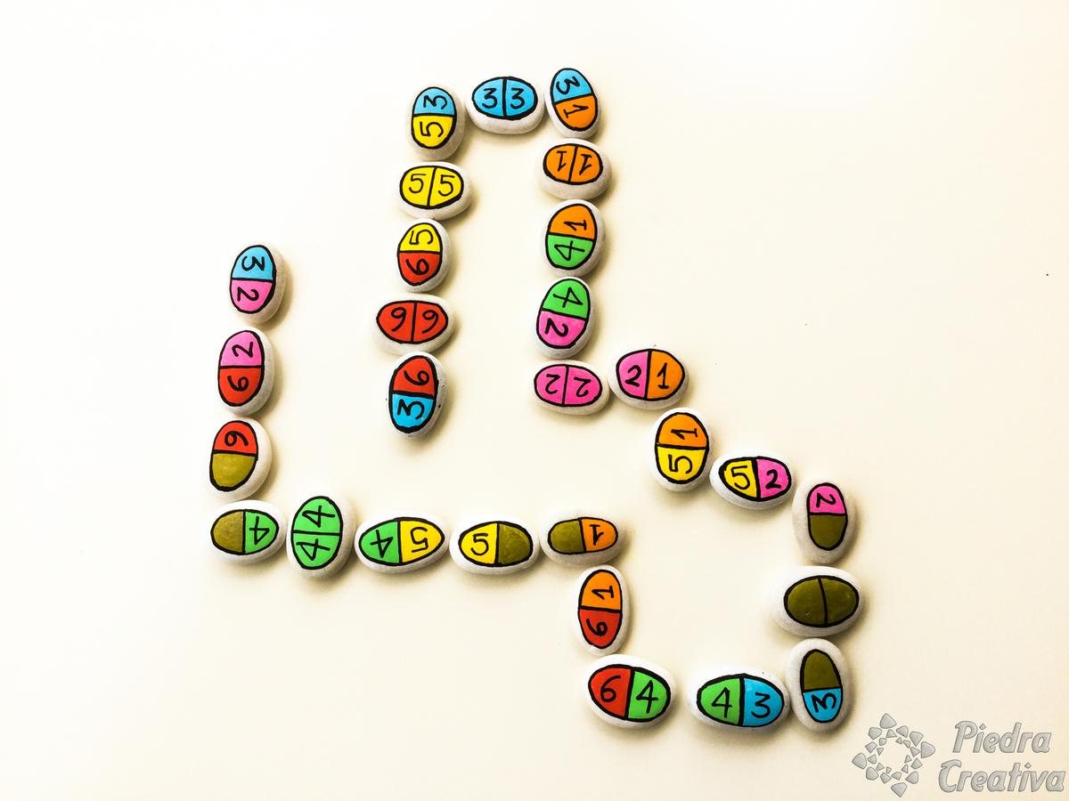 Domino con piedras pintadas en PiedraCreativa