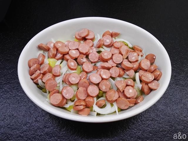 Echamos las salchichas frankfurt.