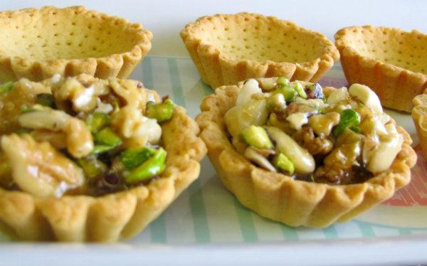 rellenando las tartaletas