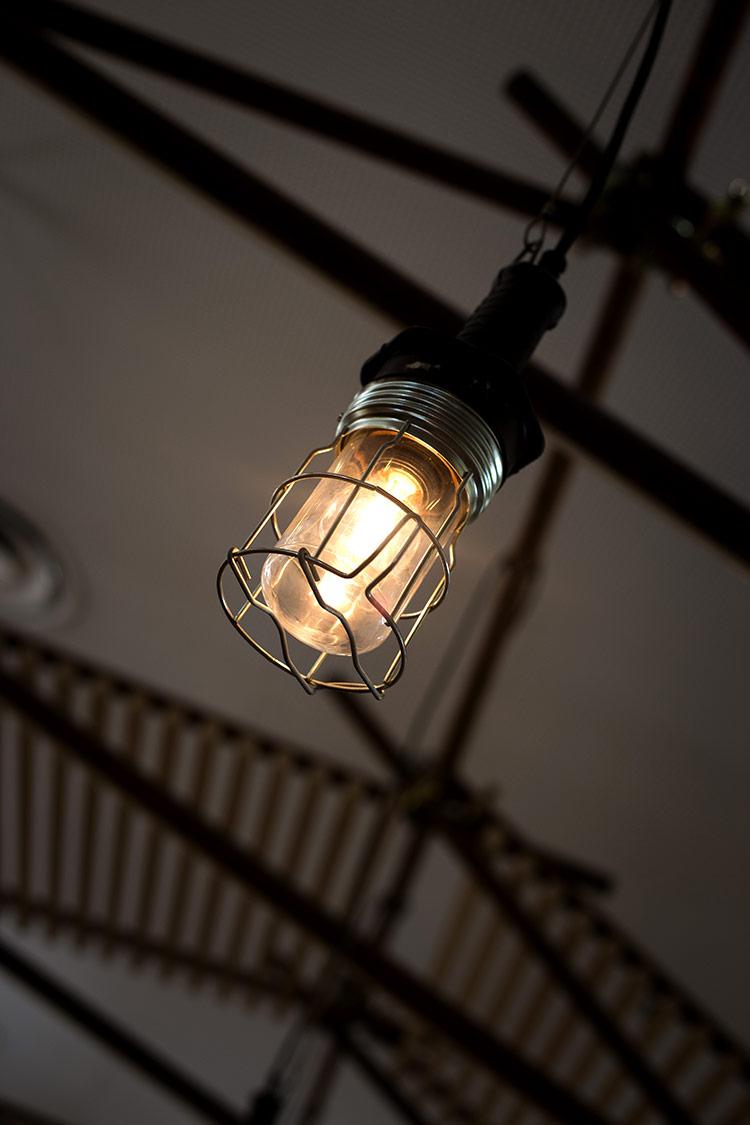 Montpellier-Café-de-la-Panacée-lampe-HomeLifeStyle-Magazine-by-MariaAlgaraRegàs©