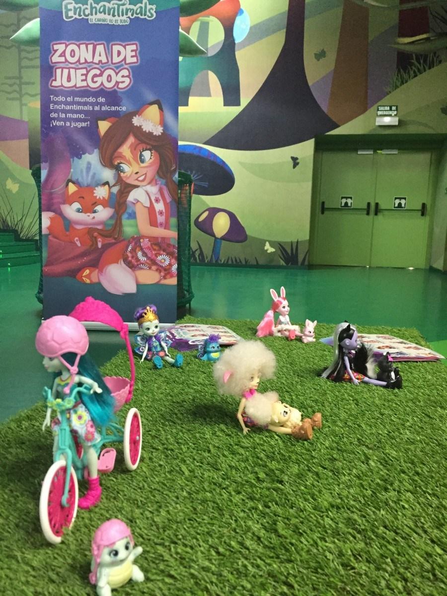 FIESTA DE PRESENTACIÓN DE ENCHANTIMALS DE MATTEL Foto de %title