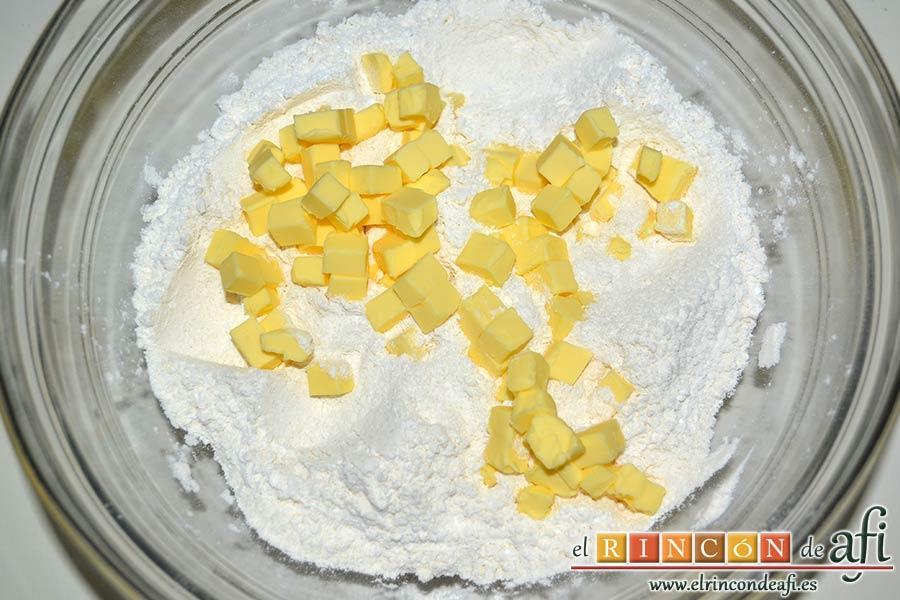 Scones escoceses, añadirla a la harina