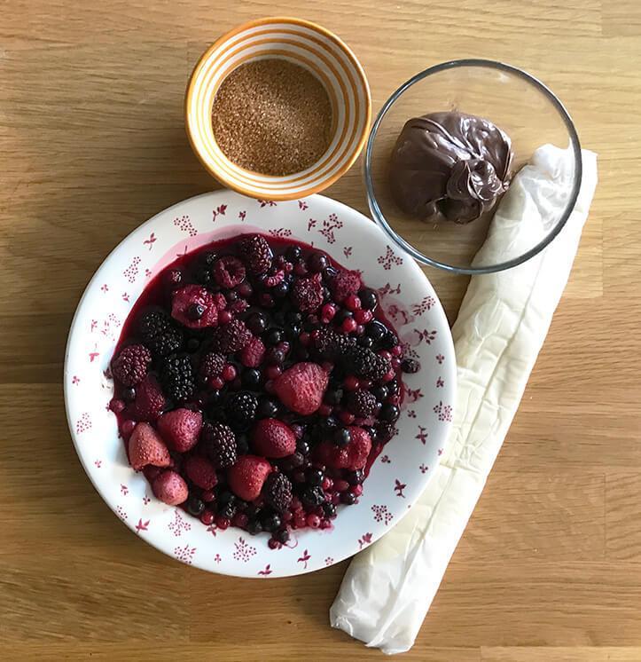 ingredientes para hacer tarta de frutos rojos con chocolate