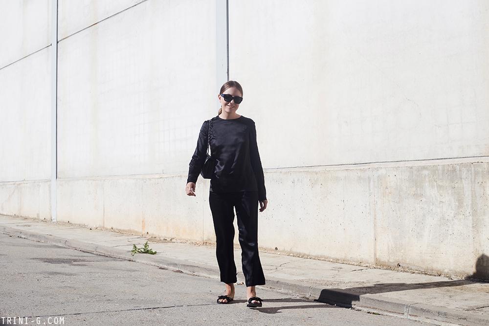 Trini |Deitas top The Row sandals