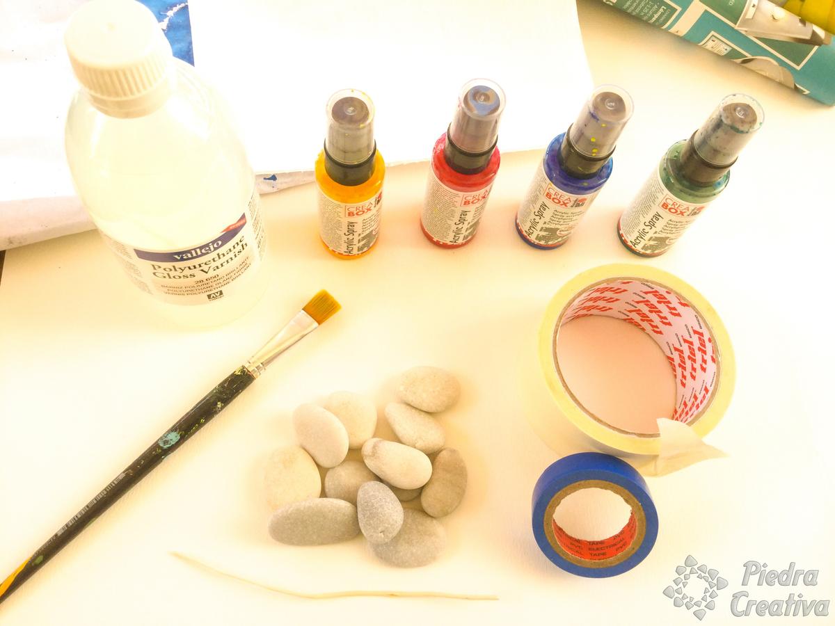 Materiales para pintar piedras con spray al agua