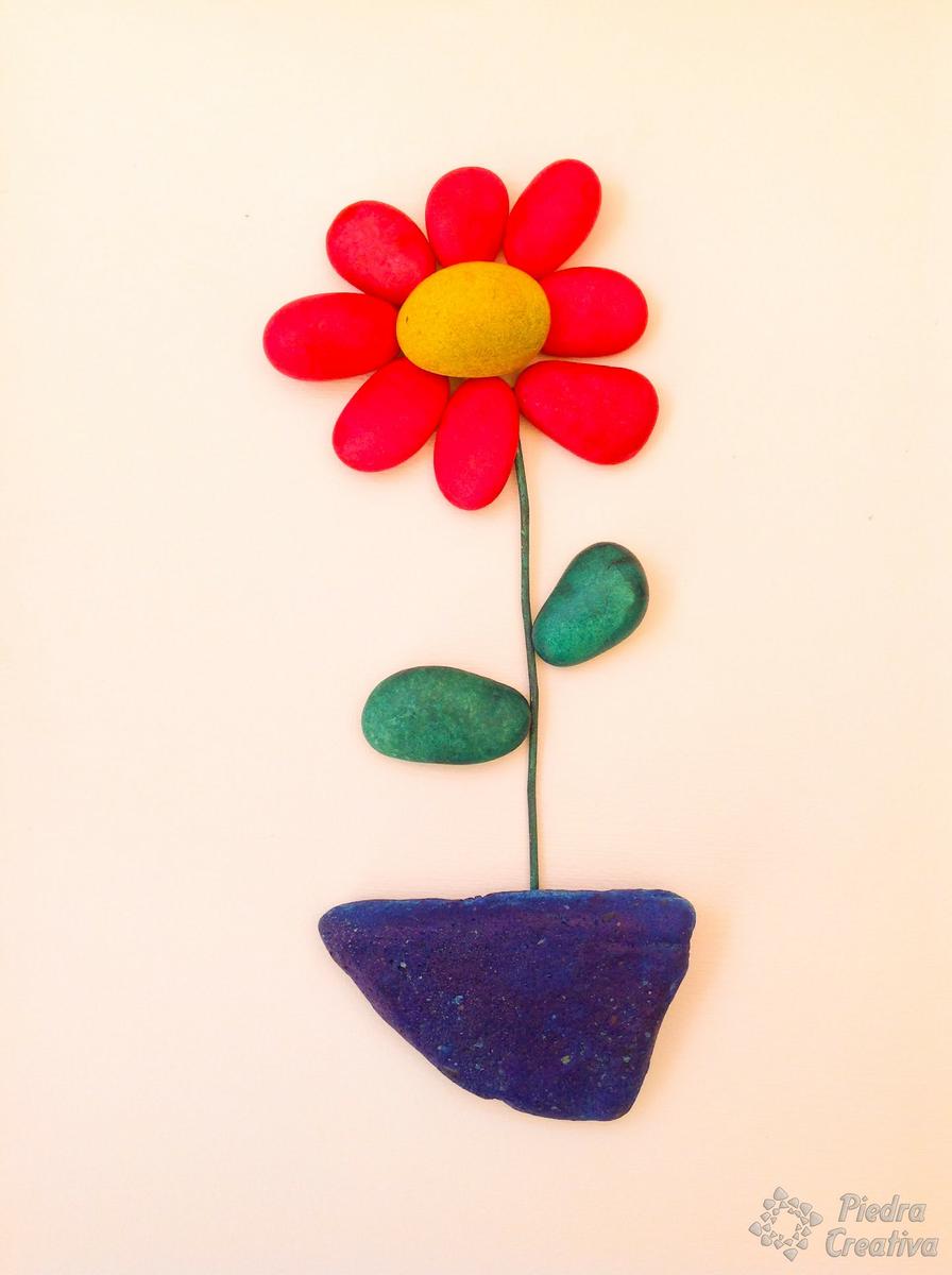 Flor de piedras pintadas con spray