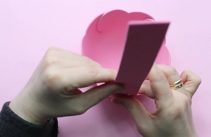 paso 12 para elaborar una cesta de foami