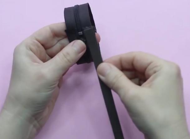 paso 2 para hacer un monedero de foami