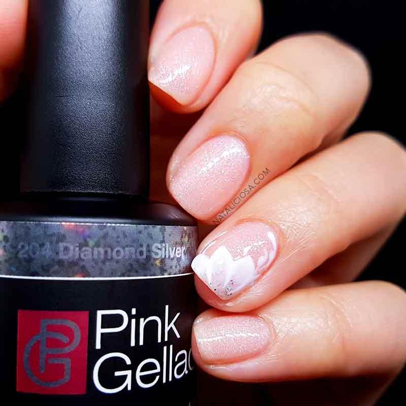 manicura especial para novias con flor permanente y purpurina para invitada de boda bautizo comunion evento fiesta