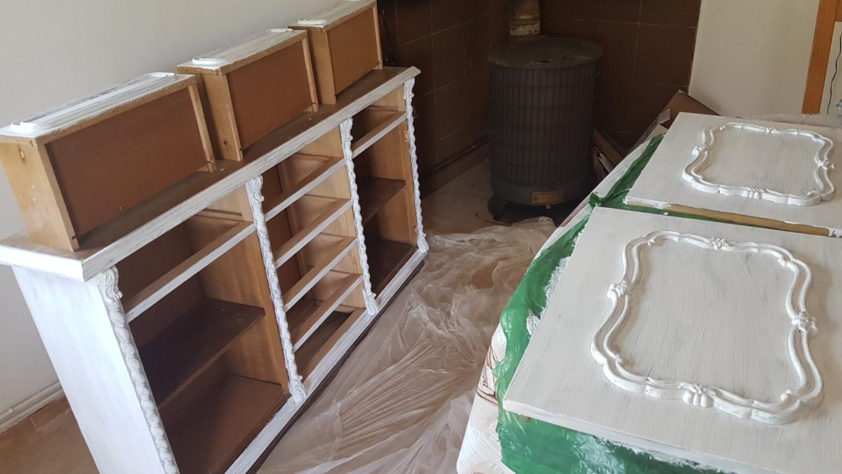 actualizar un mueble - Primera capa de pintura