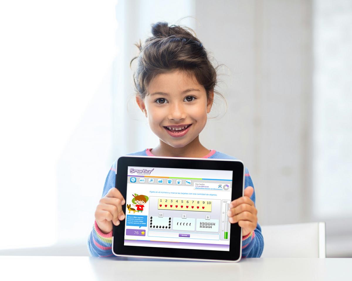 FOTO NIÑA-ALTA-RES-RGB.jpg