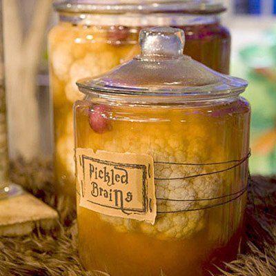 decoración para Halloween casera con cerebro de coliflor