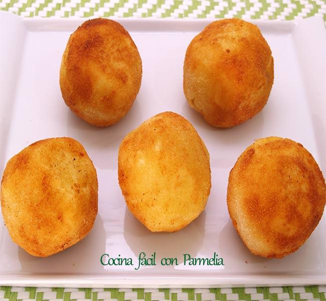 Bombas de patata rellenas de carne