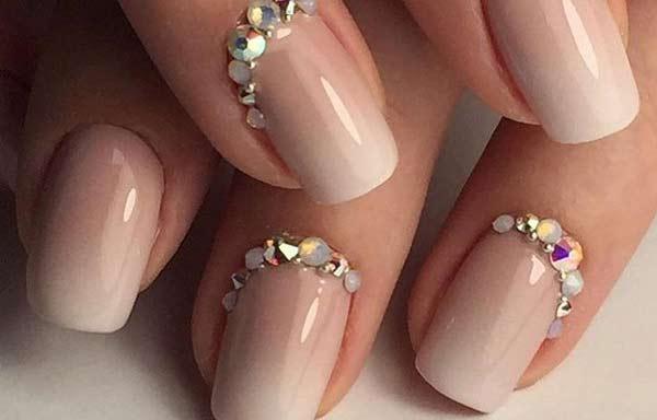 Diseños de uñas con joyas: caviar, swarovski, dijes, perlas, tachuelas |  Belleza