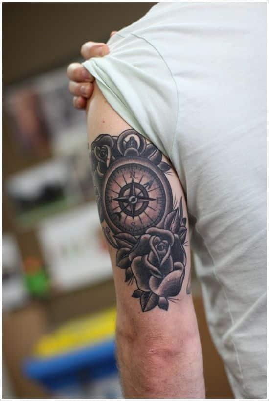 tatuajes de brujula con rosas 5 - +90 Tatuajes de brújulas para hombres y mujeres Diseños y significados
