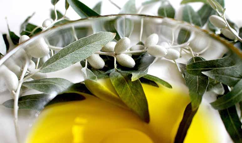 Cómo limpiar las brochas de maquillaje sin productos químicos