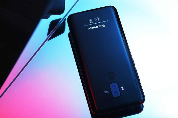 Blackview S8 review reseña analisis de este clon del Samsung Galaxy S8 con 4GB de RAM 64GB de almacenamiento CPU MTK6750T 4 camaras SONY doble camara dual especificaciones técnicas precio y opinión