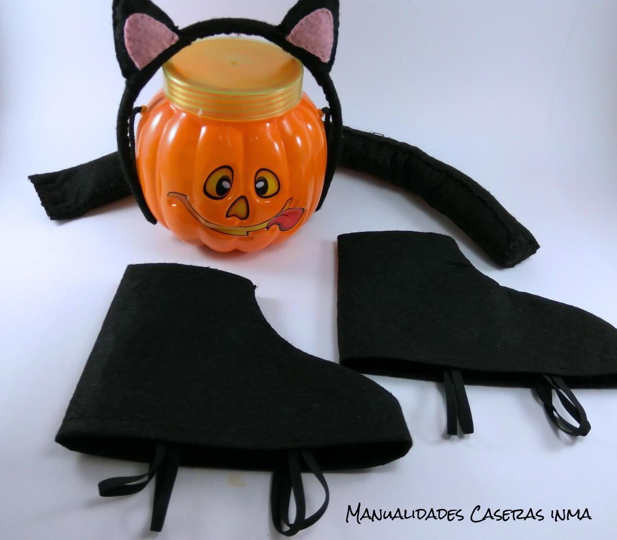 Manualidades Caseras Inma_Cola, orejas y botas 