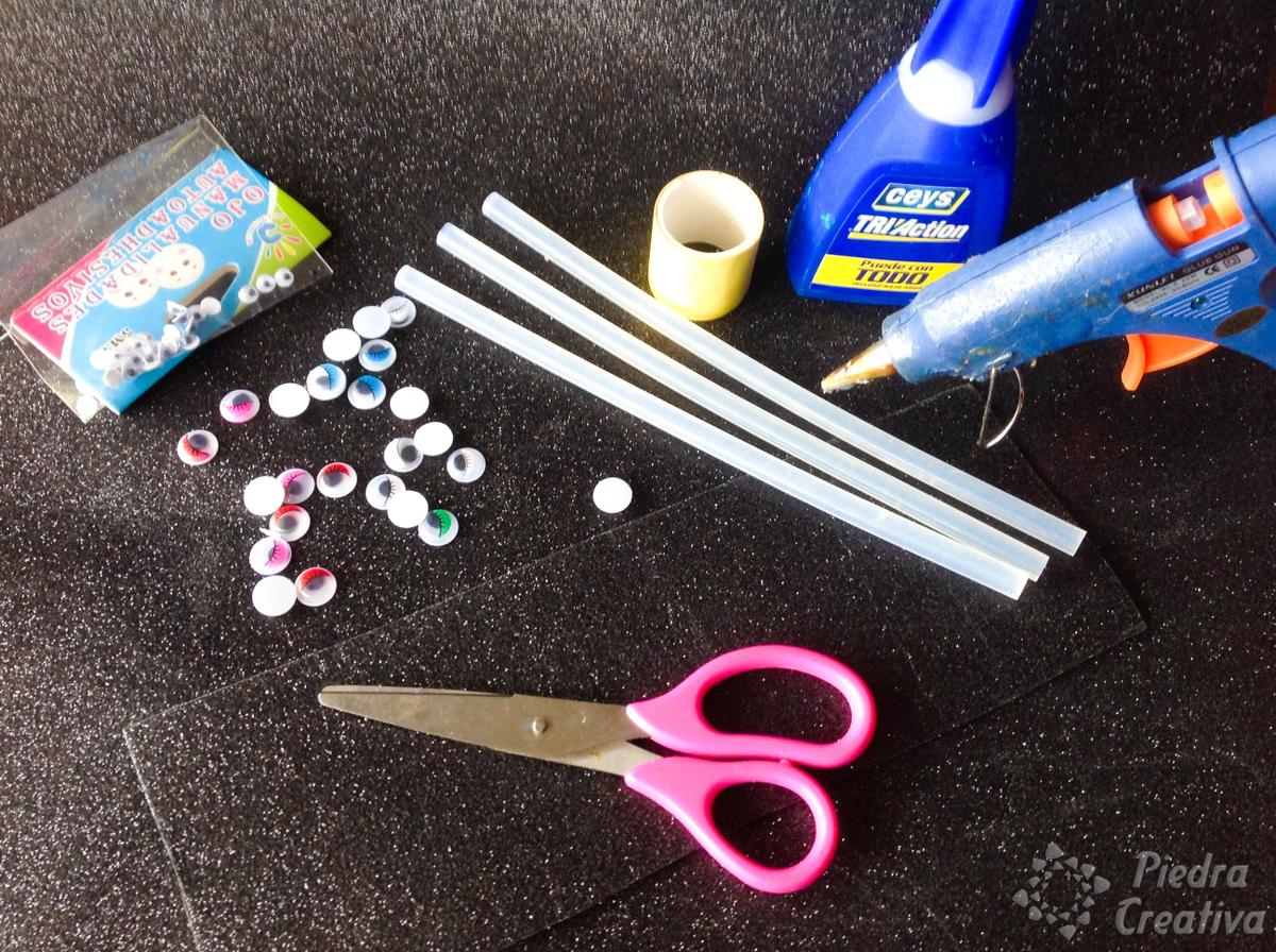 Materiales monstruos de Halloween en PiedraCreativa