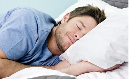 hombre descansando