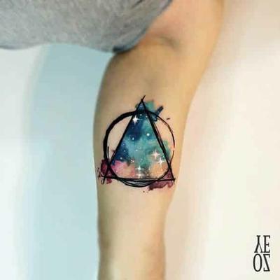 tatuaje con triangulos 4 - +40 Tatuajes de tri&aacute;ngulos y su particular significado en cada dise&ntilde;o