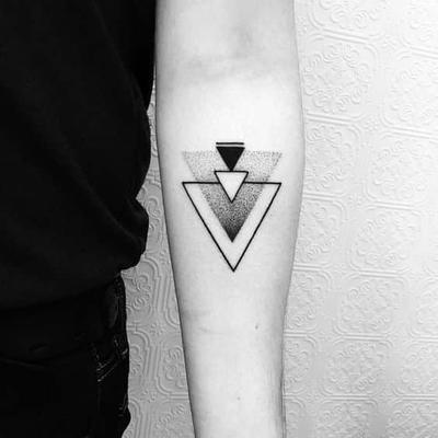 tatuajes de triangulos 3 dise&ntilde;os