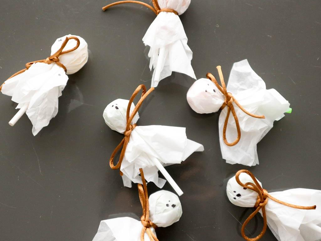 paso a paso para hacer manualidades de halloween con chupachups