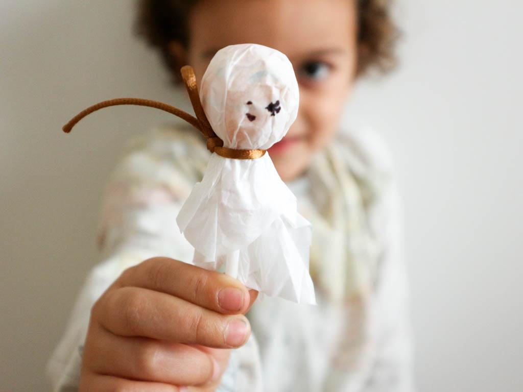 fantasma hecho con un chupachups